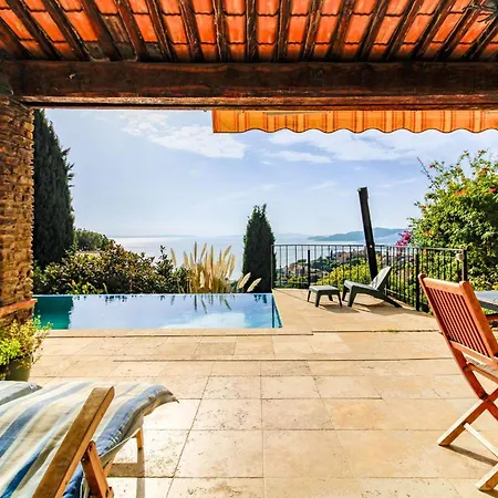 Select'sohome - Magnifique Pour 10 Personnes Avec Piscine A Debordement Et Vue Sur La ! - Pavillou *