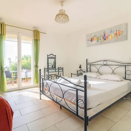 Select'sohome - Magnifique Pour 10 Personnes Avec Piscine A Debordement Et Vue Sur La ! - Pavillou Villa